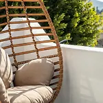 Central, Cozy, 15 Min Walk To The Beach, Fast Wi-fi, Free Parking, 4ppl