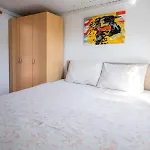 شقة Central, Cozy, 15 Min Walk To The Beach, Fast Wi-fi, Free Parking, 4ppl