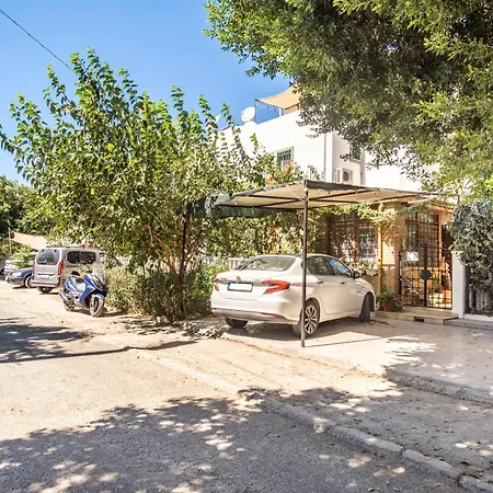 Central, Cozy, 15 Min Walk To The Beach, Fast Wi-fi, Free Parking, 4ppl Lejlighed Bodrum