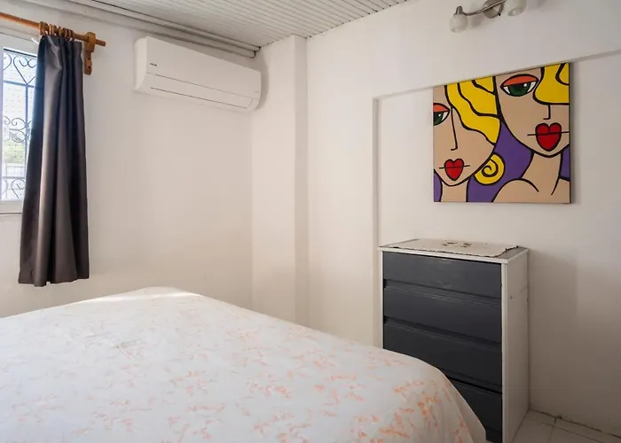 Apartmán Central, Cozy, 15 Min Walk To The Beach, Fast Wi-fi, Free Parking, 4ppl Bodrum