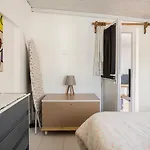Central, Cozy, 15 Min Walk To The Beach, Fast Wi-fi, Free Parking, 4ppl Бодрум