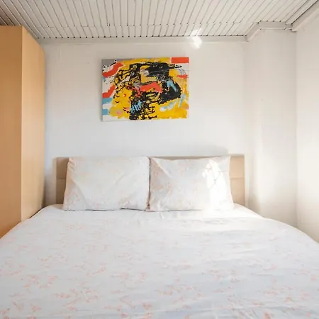 Central, Cozy, 15 Min Walk To The Beach, Fast Wi-fi, Free Parking, 4ppl Bodrum