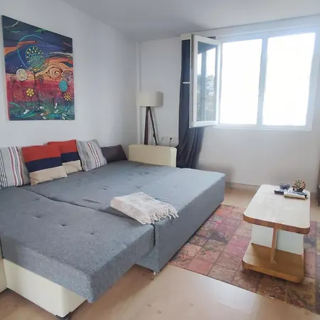 Central, Cozy, 15 Min Walk To The Beach, Fast Wi-fi, Free Parking, 4ppl Apartament *