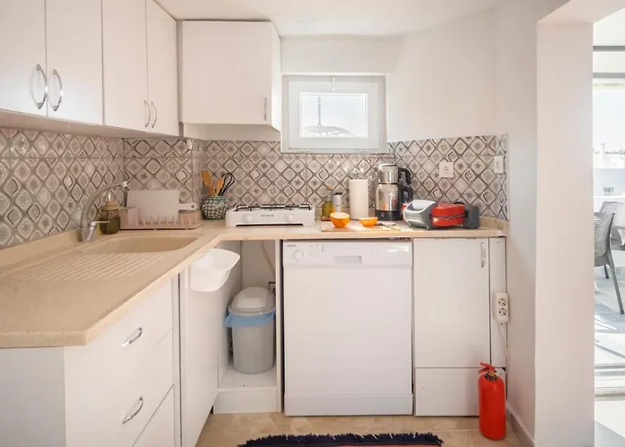 Central, Cozy, 15 Min Walk To The Beach, Fast Wi-fi, Free Parking, 4ppl Apartmán Bodrum